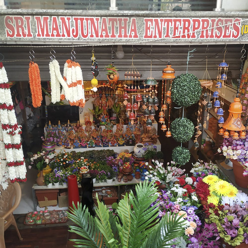 Marketplace,Market,Selling,Public space,Bazaar,Floristry,Retail,Building,City,Whole food