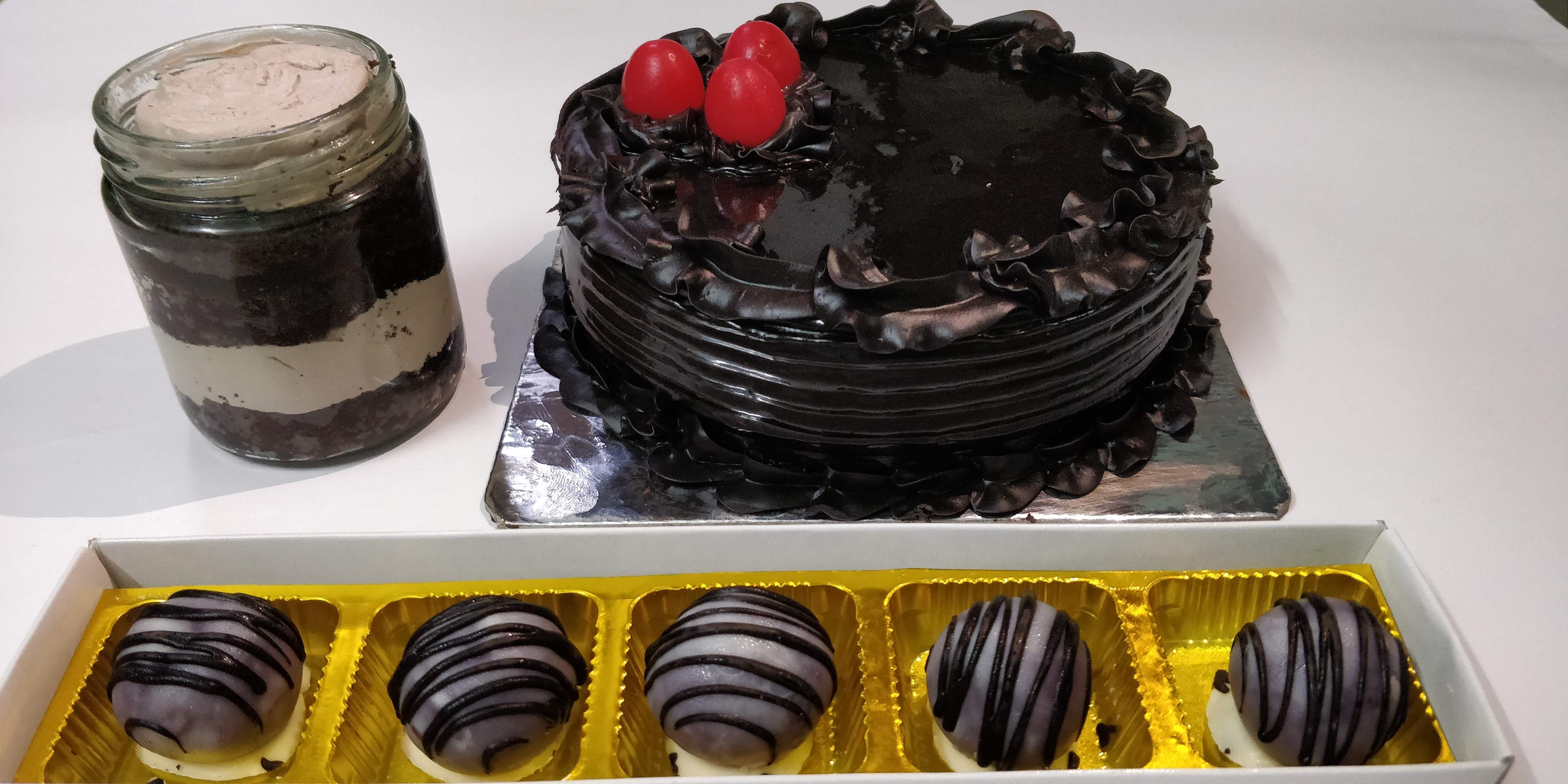 Buy 180 Degree Oven Fresh Cake - Chocolate Truffle Online at Best Price of  Rs null - bigbasket
