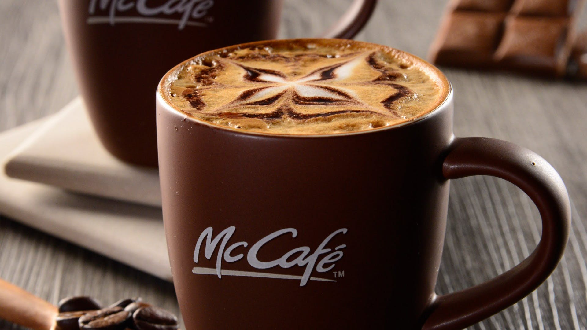 Cup,Coffee cup,Caffeine,Cup,Drink,Non-alcoholic beverage,Mocaccino,Hot chocolate,Drinkware,Latte