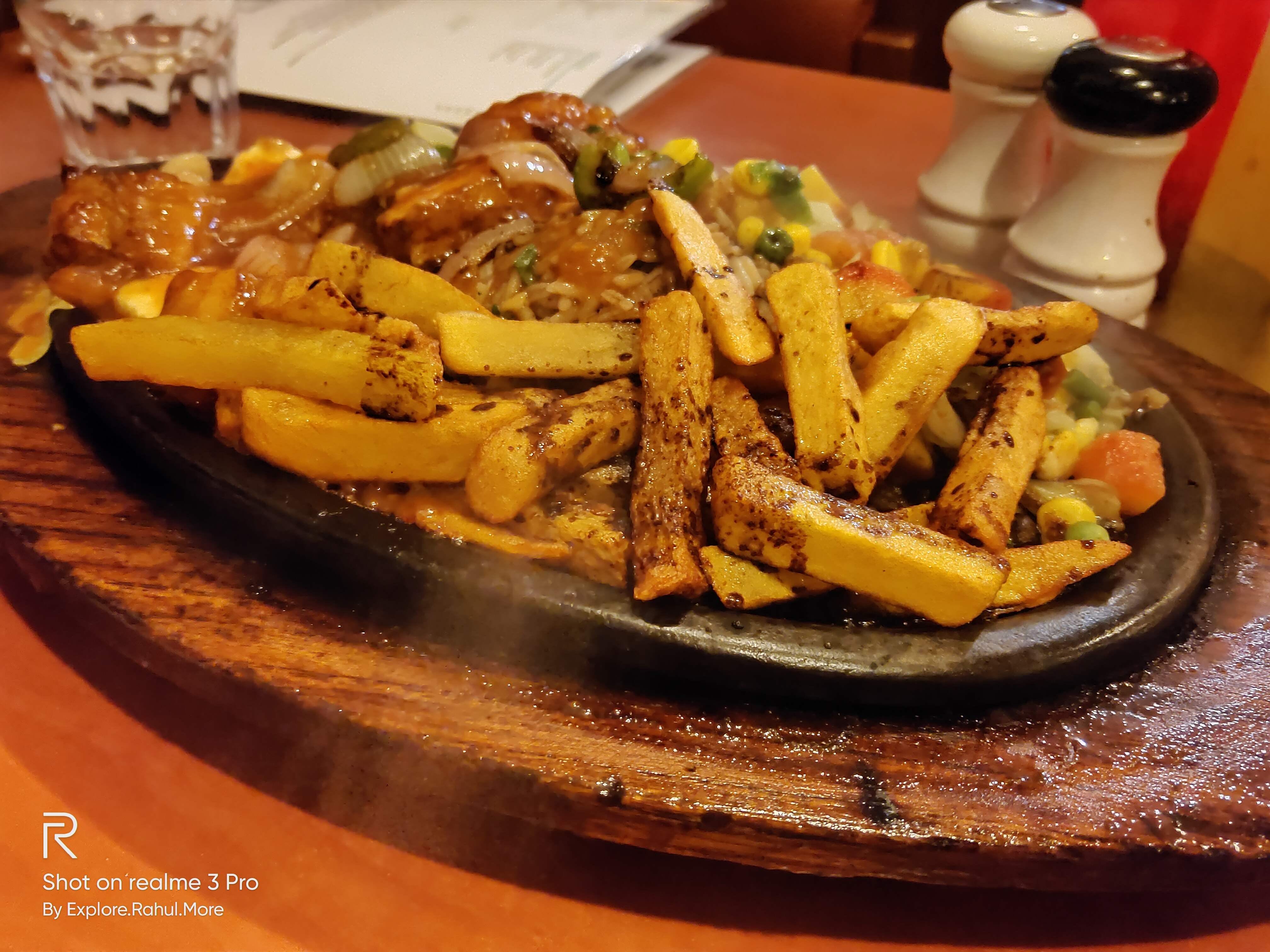 Dish,Cuisine,Food,French fries,Fried food,Ingredient,Junk food,Fast food,Meat,Side dish