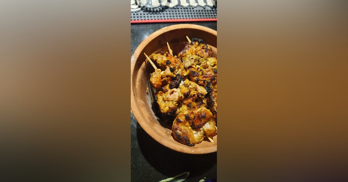 Drop By This Place For Amazing Starters And Great Music | LBB