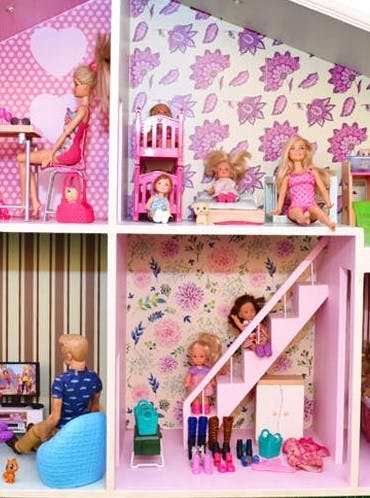 Get Wooden Dollhouses From The Doll House Co.