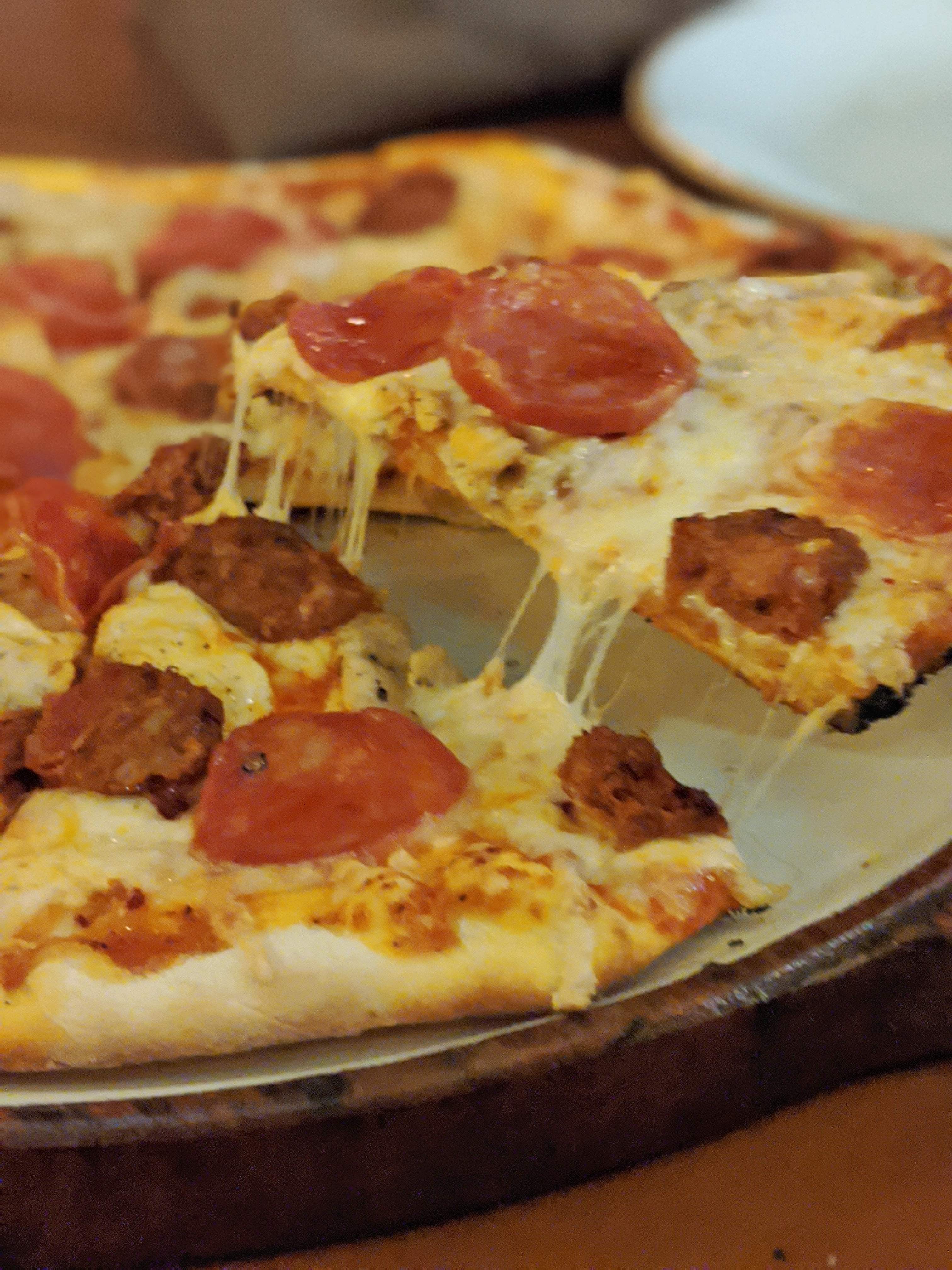 Dish,Food,Cuisine,Pizza,Pizza cheese,Pepperoni,California-style pizza,Ingredient,Junk food,Meat