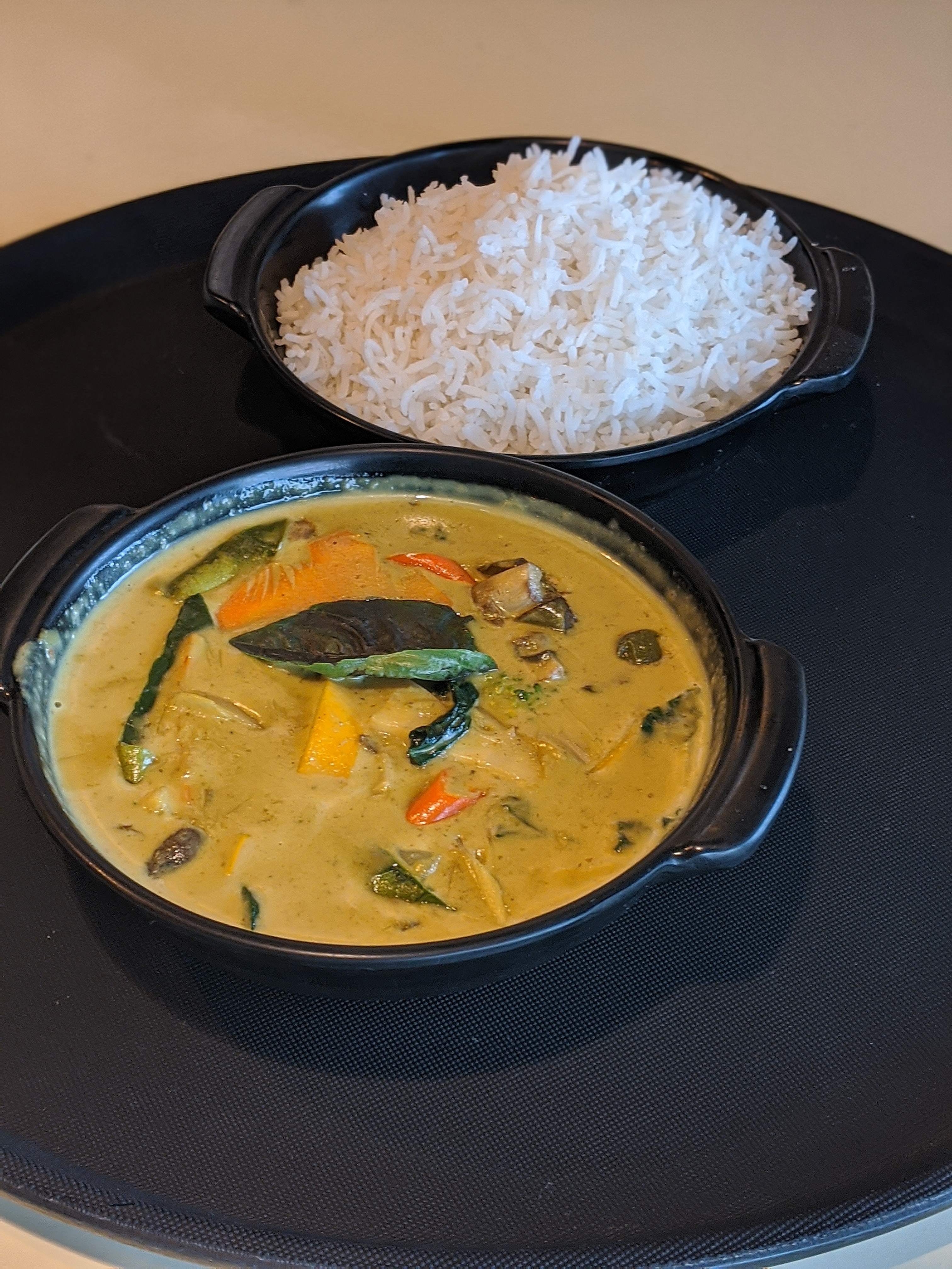 Dish,Food,Yellow curry,Cuisine,Curry,Ingredient,Dal,Red curry,Thai curry,Japanese curry