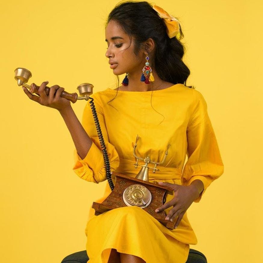 Yellow,Fashion,Photo shoot,Photography,Blouse,Sleeve,Style,Performance,Fashion model