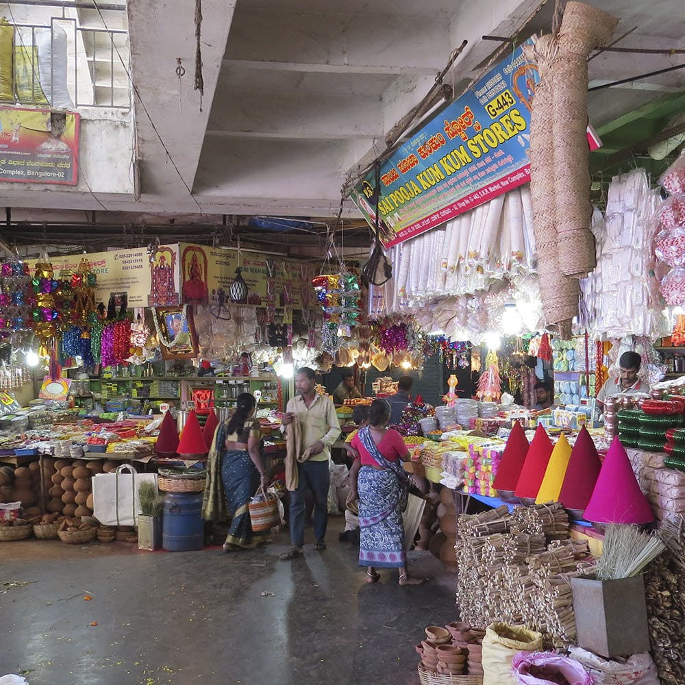 Market,Bazaar,Marketplace,Selling,Public space,Retail,Human settlement,Building,Shopping,City