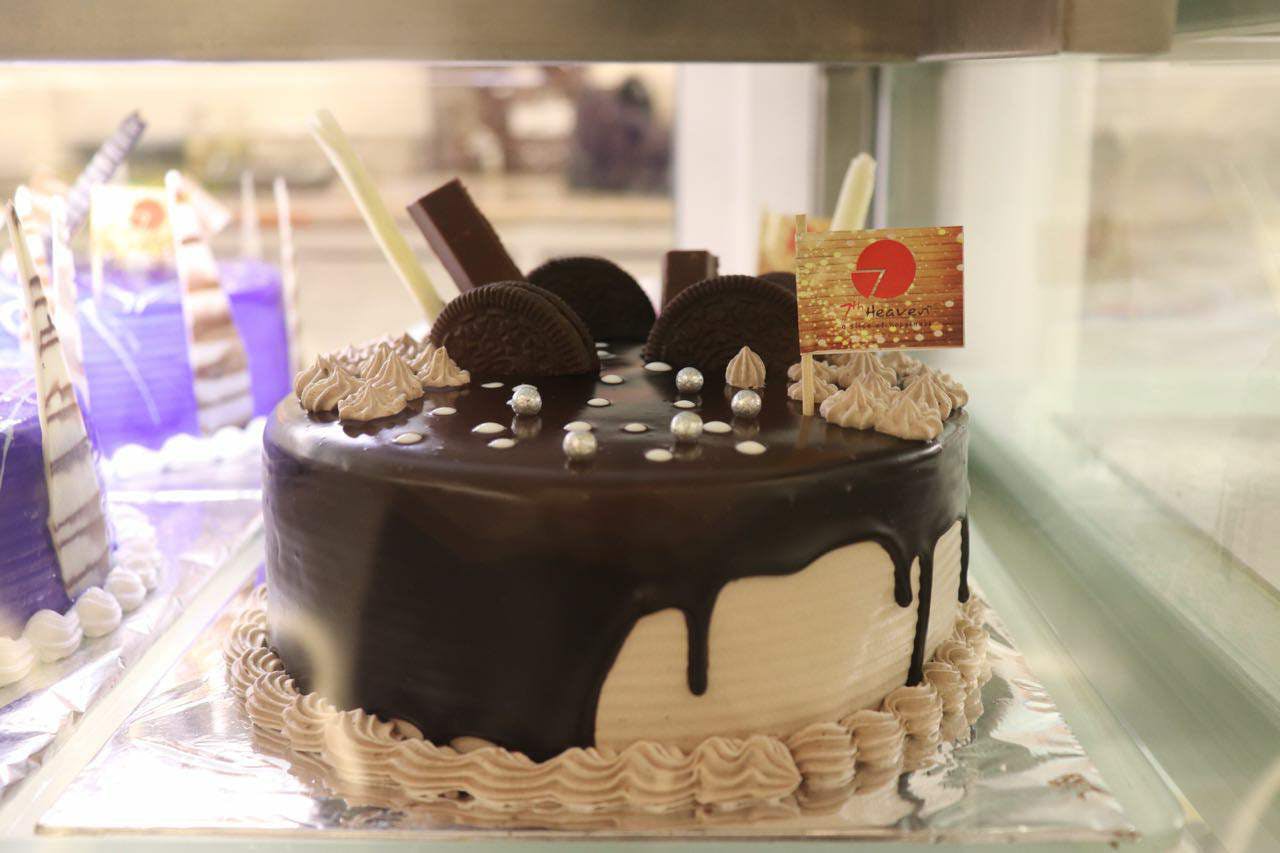 Order Heavenly Cupcakes N Jar Cakes Combo Online, Price Rs.845 | FlowerAura