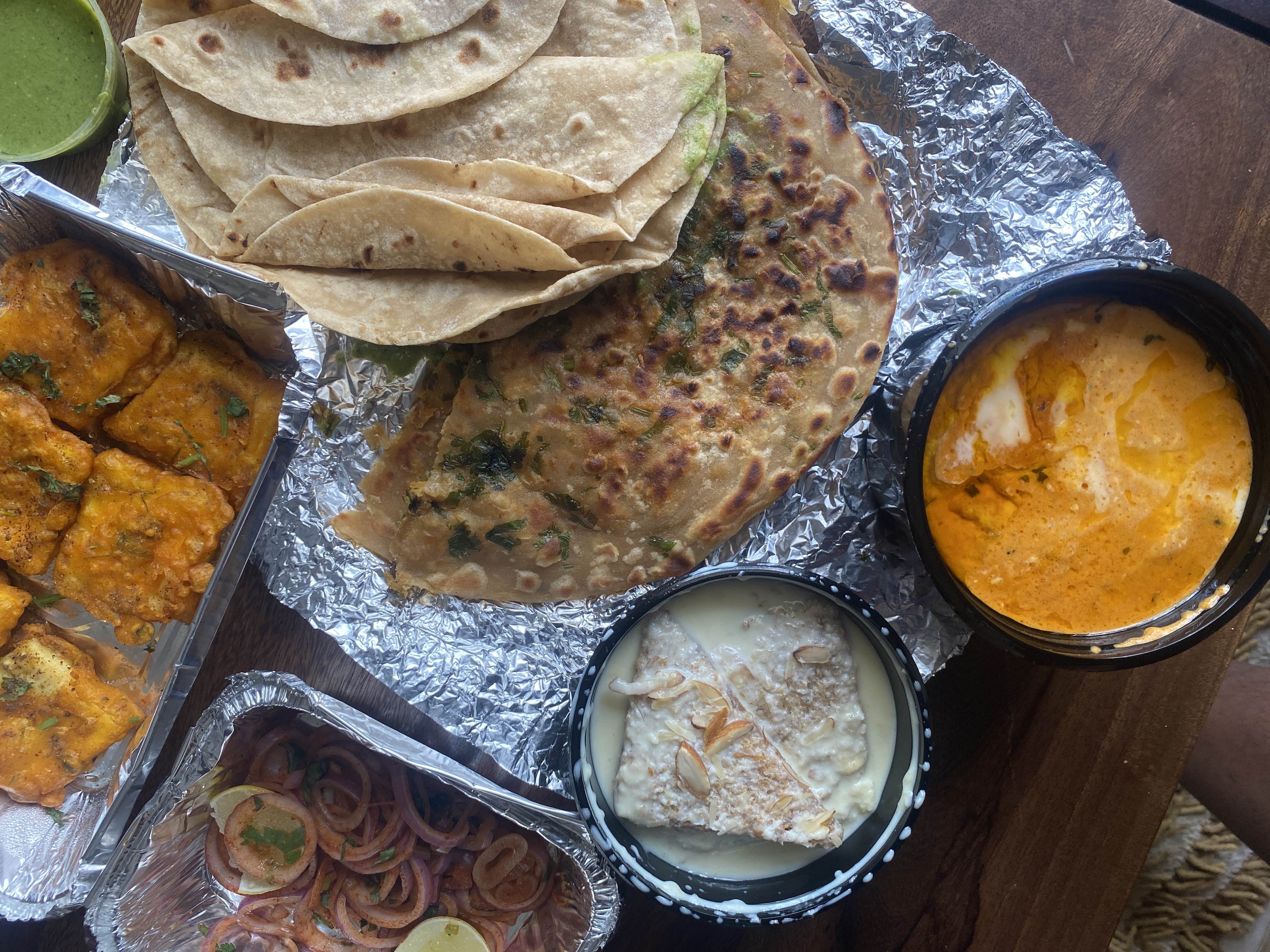Dish,Food,Cuisine,Ingredient,Produce,Roti,Paratha,Staple food,Naan,Indian cuisine