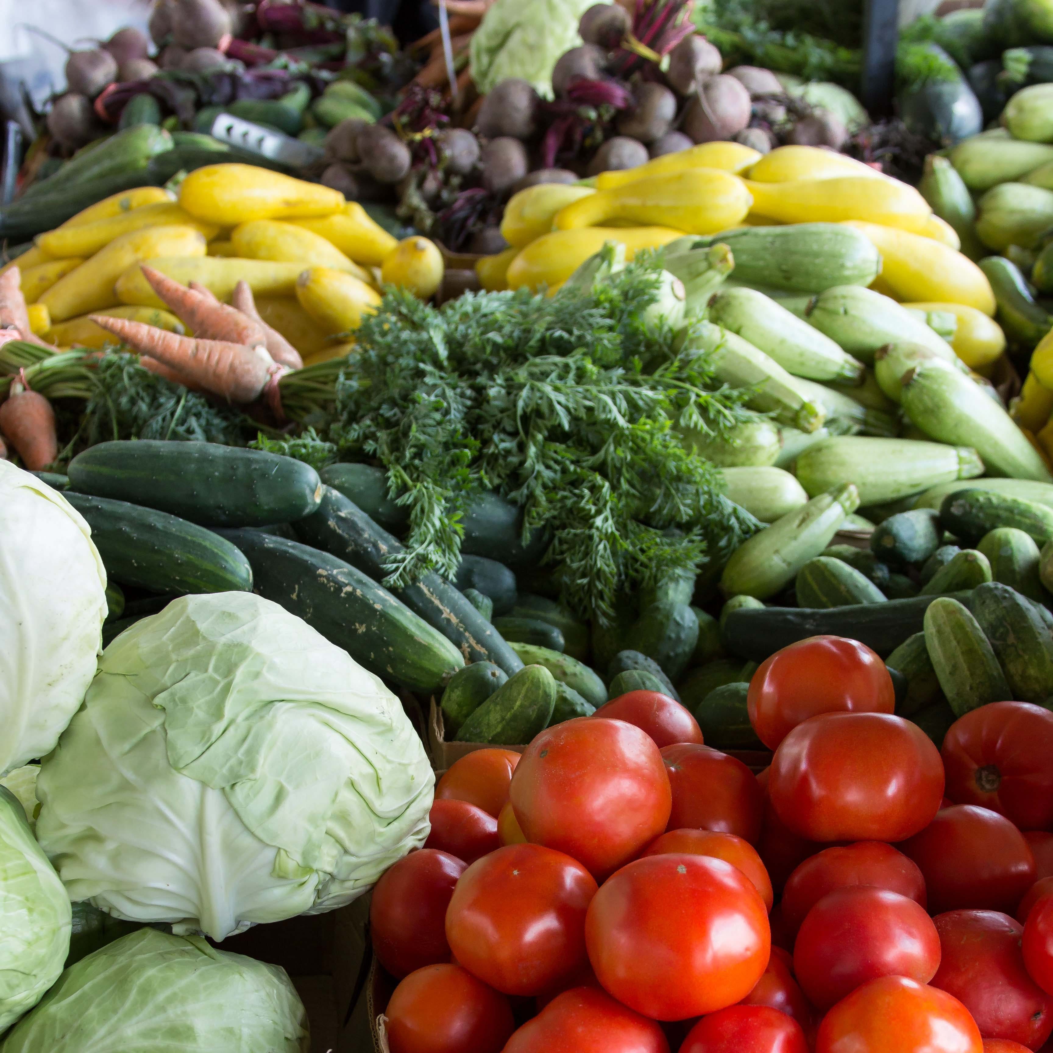 Natural foods,Local food,Whole food,Vegetable,Food,Marketplace,Vegan nutrition,Market,Leaf vegetable,Vegetarian food