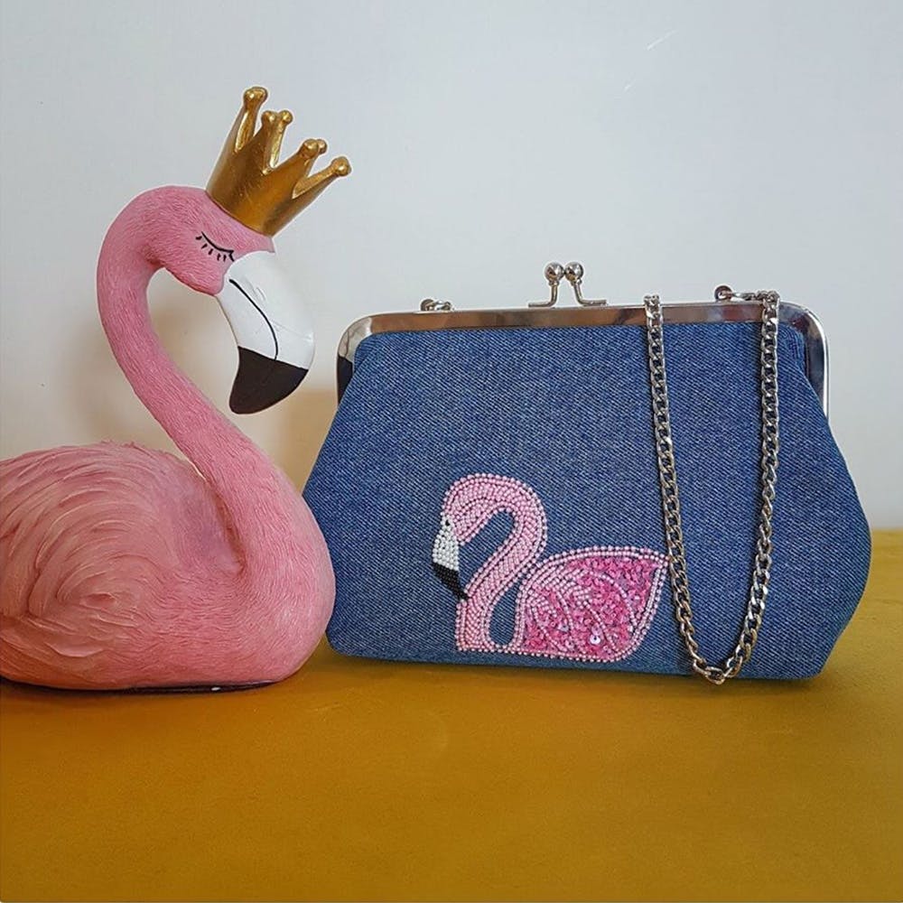 Pink,Handbag,Bag,Bird,Fashion accessory,Water bird