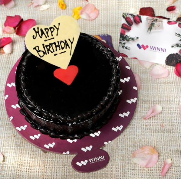 Buy/Send Birthday Chocolate Cake Half kg Online- Winni.in | Winni | Cake  delivery, Online cake delivery, Cake