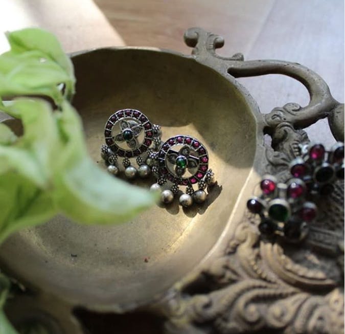 Jewellery,Fashion accessory,Plant,Metal