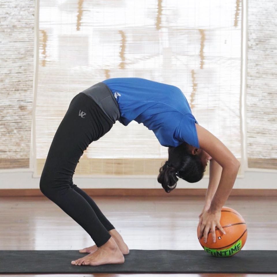 Physical fitness,Yoga,Arm,Leg,Knee,Exercise,Pilates,Joint,Stretching,Balance