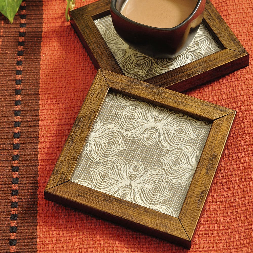Wood,Tray,Picture frame,Serveware,Rectangle,Textile,Tableware,Pattern,Trivet,Cup