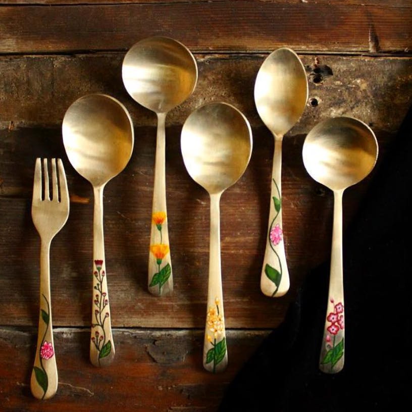 Spoon,Cutlery,Tableware,Wooden spoon,Wood,Kitchen utensil,Fork,Household silver,Metal