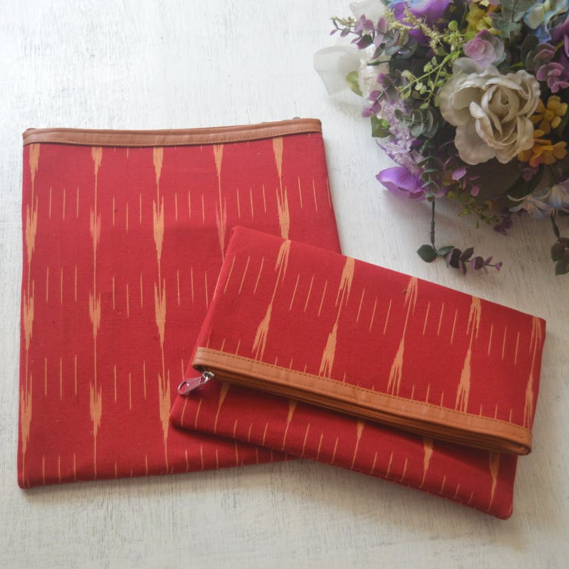 Red,Wallet,Coin purse,Textile,Rectangle,Font,Zipper,Fashion accessory,Linens,Furniture