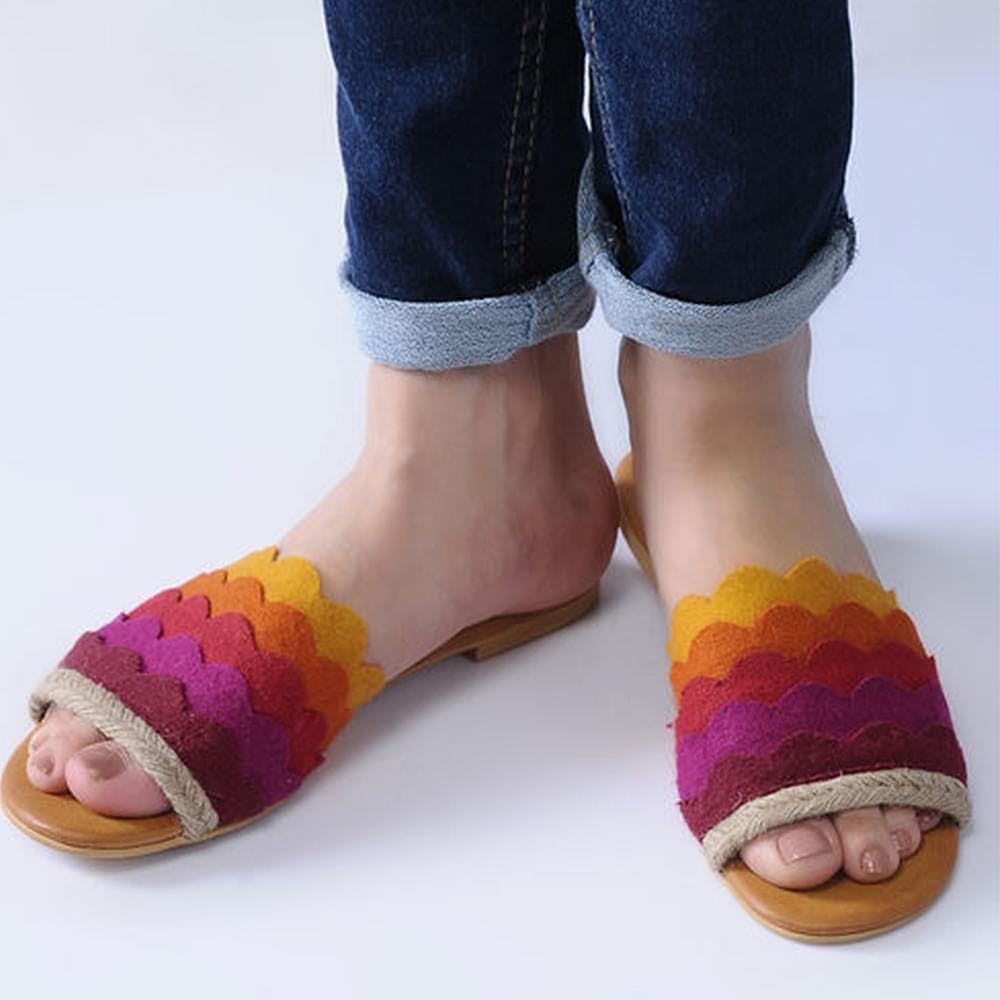 Footwear,Ankle,Shoe,Purple,Leg,Pink,Wool,Yellow,Sock,Toe