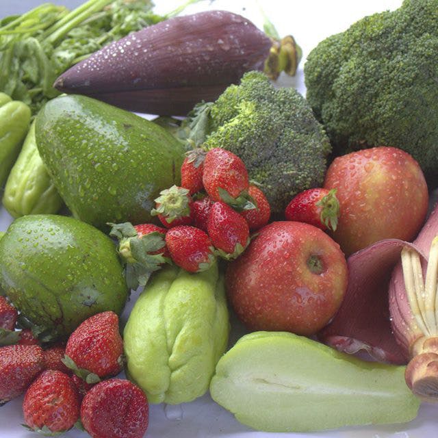 Natural foods,Local food,Vegetable,Food,Fruit,Vegan nutrition,Superfood,Plant,Whole food,Produce