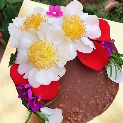 How To Make A Gumpaste Magnolia | Sugar Flowers — Arise Cake Creations