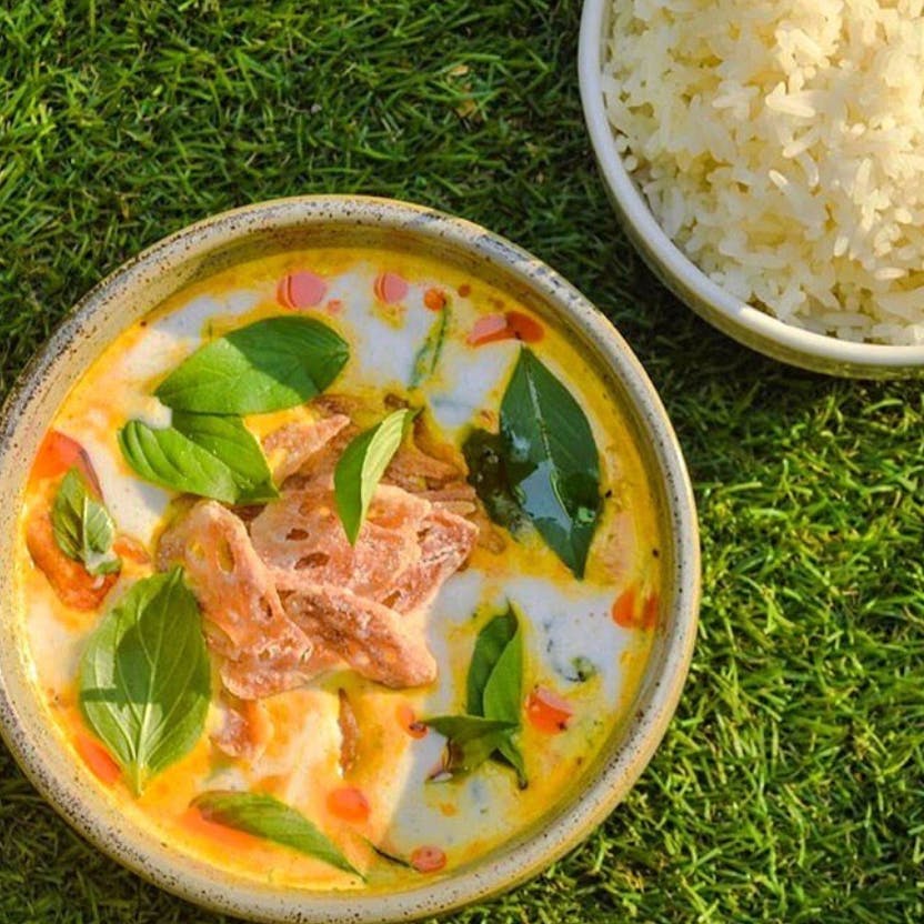Dish,Food,Cuisine,Ingredient,Thai curry,Tom kha kai,Produce,Red curry,Curry,Recipe