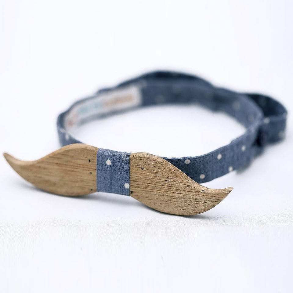 Fashion accessory,Denim,Beige,Belt,Bracelet,Headgear,Leather,Jewellery,Hair accessory,Strap