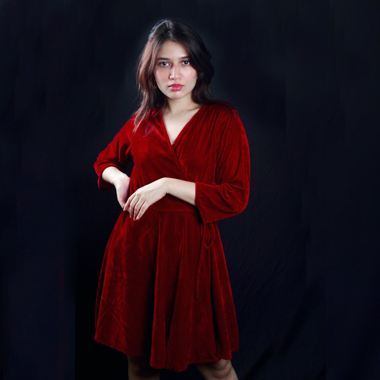 Clothing,Red,Fashion model,Maroon,Shoulder,Sleeve,Beauty,Dress,Day dress,Standing