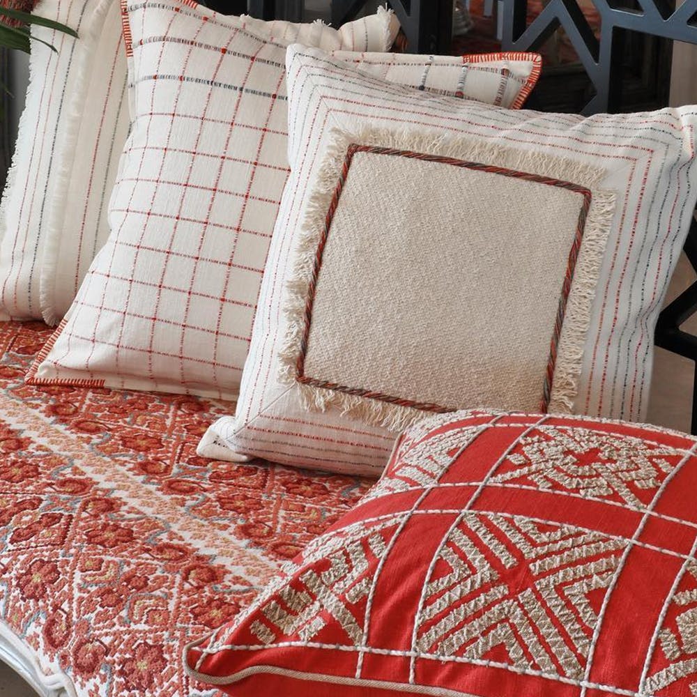 Bedding,Pillow,Red,Textile,Bed sheet,Cushion,Quilting,Quilt,Linens,Furniture