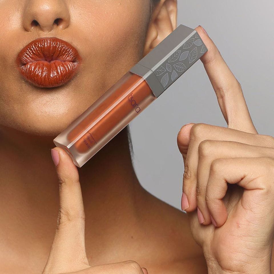 Lip,Face,Skin,Beauty,Cheek,Chin,Lipstick,Nose,Lip gloss,Material property