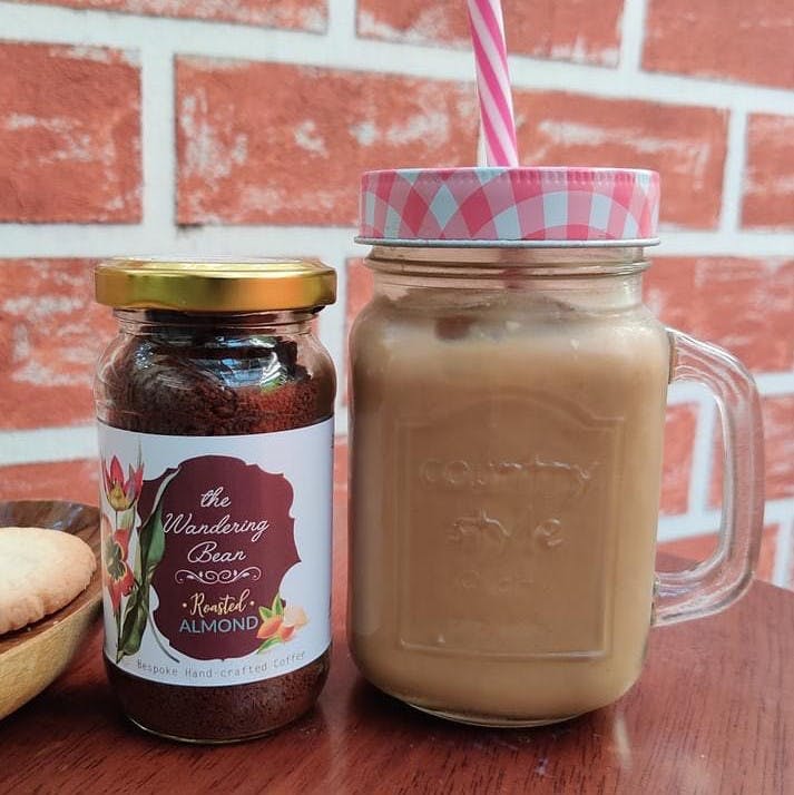 Mason jar,Fruit butter,Food,Health shake,Ingredient,Fruit preserve,Apple sauce,Jam,Drink,Nut butter