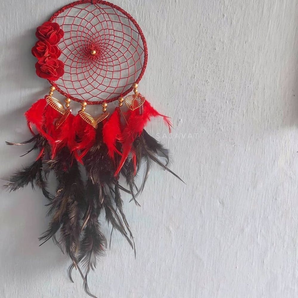 Red,Headpiece,Textile,Coquelicot,Fashion accessory,Wool,Flower,Plant,Feather,Hair accessory