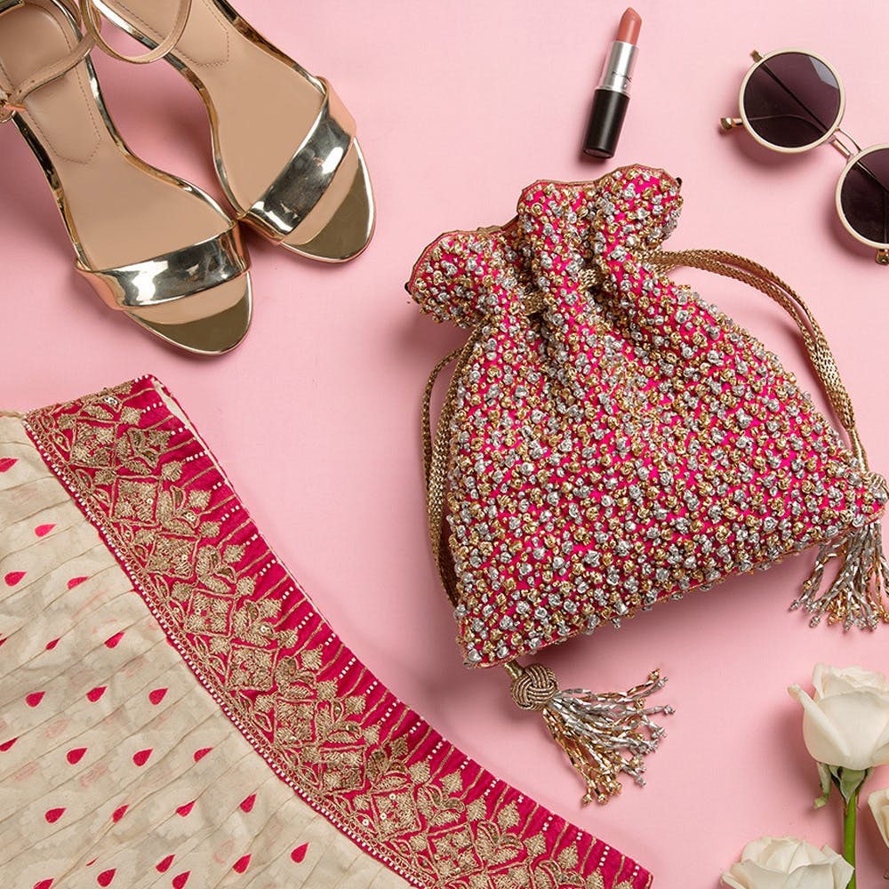 Pink,Footwear,Fashion accessory,Magenta,Pattern