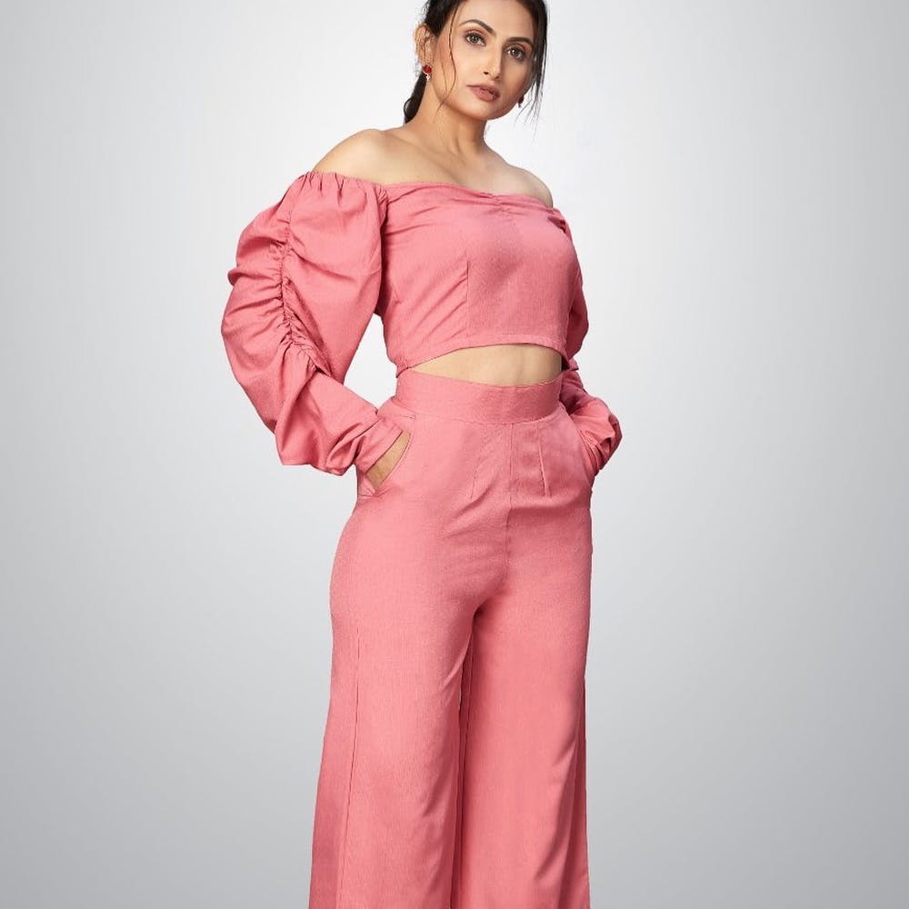 Clothing,Pink,Shoulder,Dress,Waist,Formal wear,Fashion model,Neck,Fashion,Joint