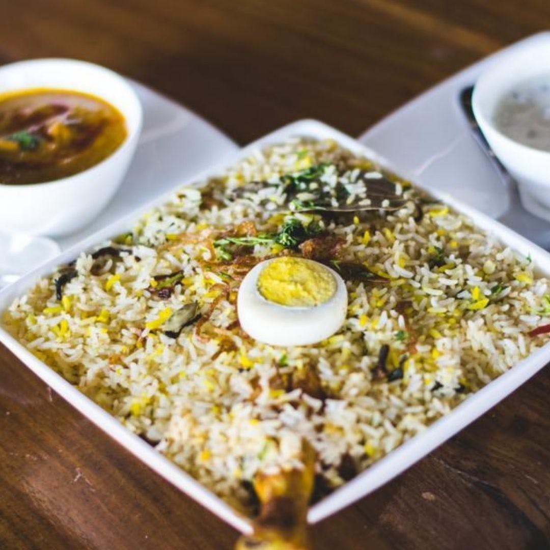 Dish,Food,Cuisine,Ingredient,Biryani,Produce,Pilaf,Kabsa,Thai fried rice,Hyderabadi biriyani