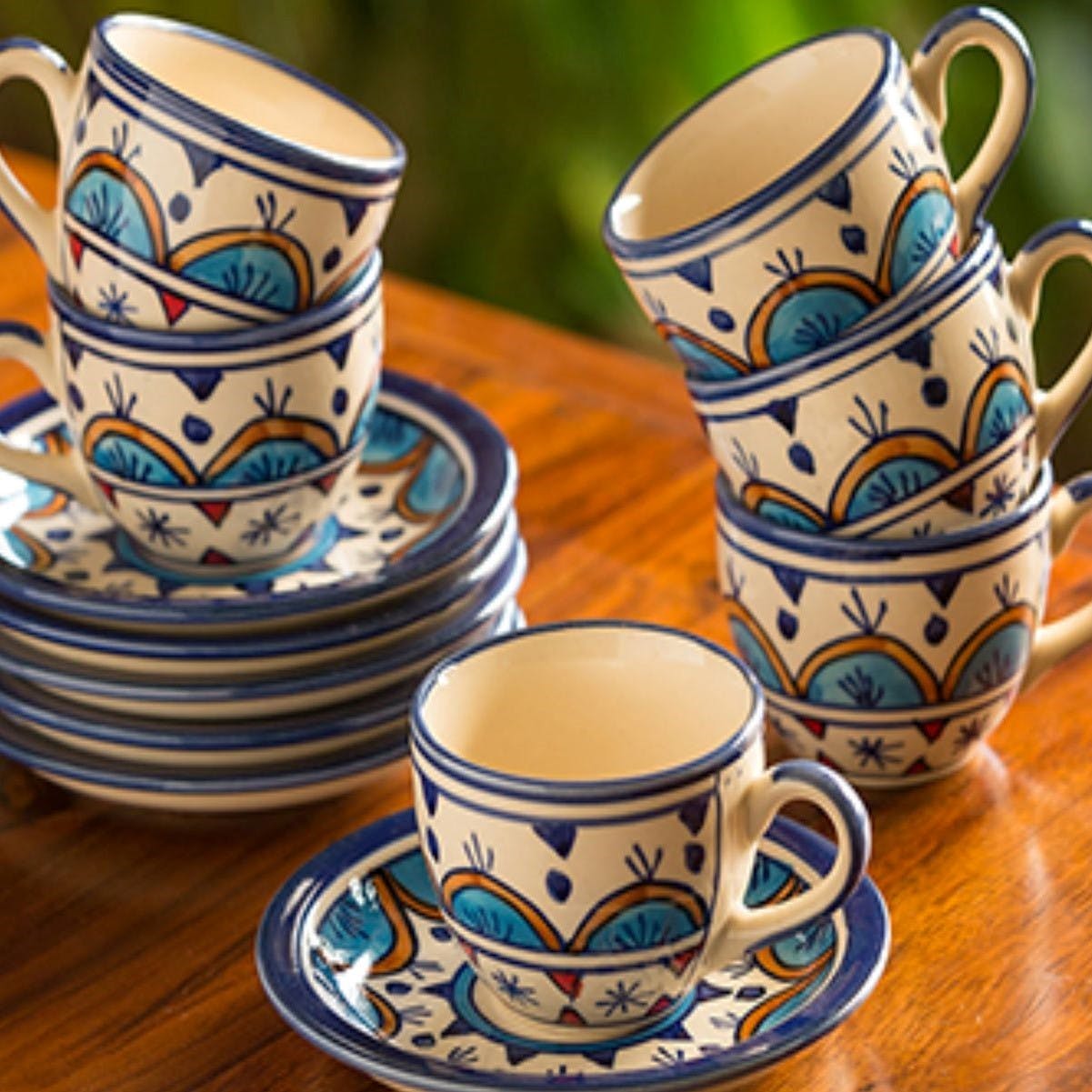 Cup,Cup,Coffee cup,Porcelain,Tableware,Dishware,Teacup,Serveware,Ceramic,Drinkware