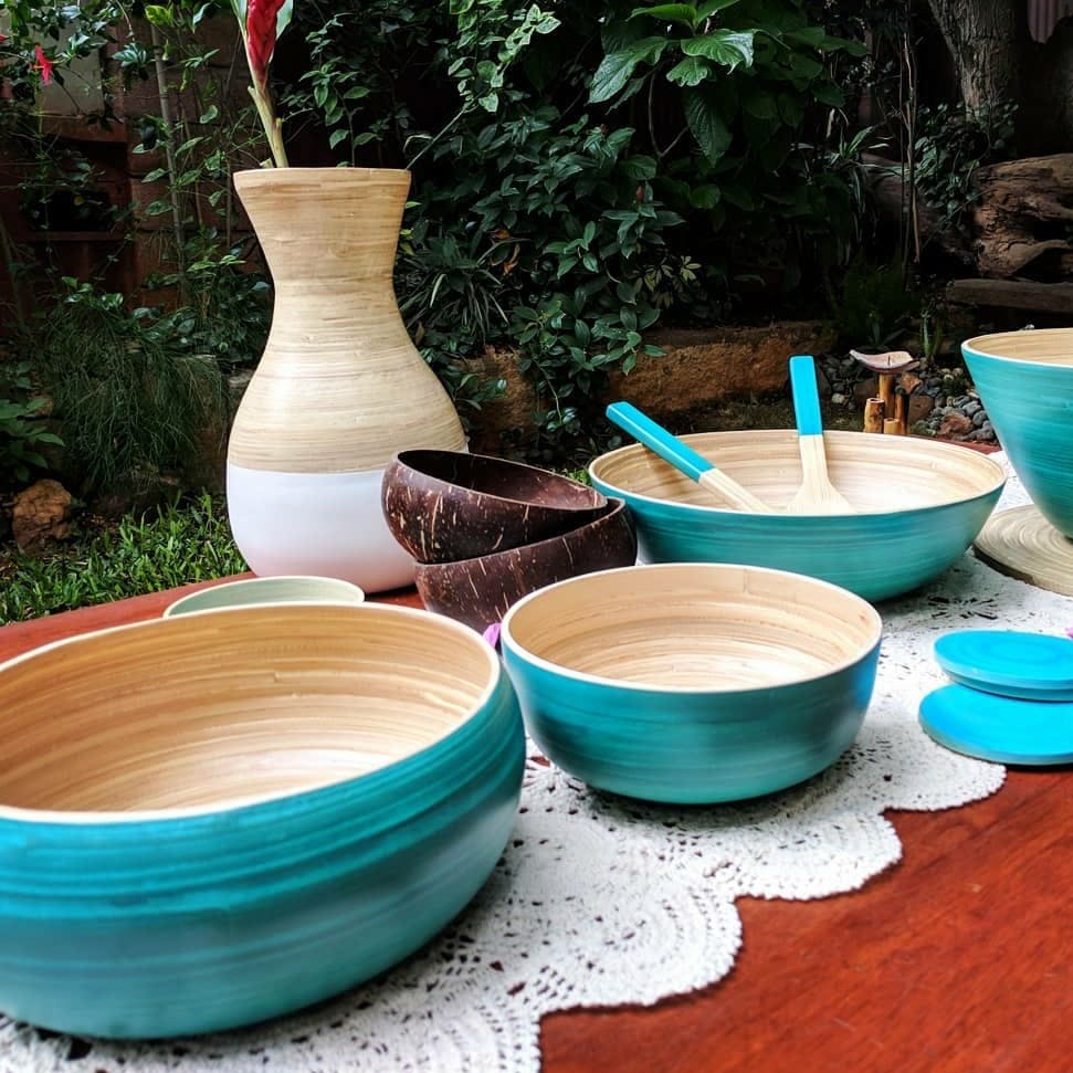 earthenware,Pottery,Bowl,Turquoise,Ceramic,Tableware,Aqua,Dishware,Serveware,Turquoise