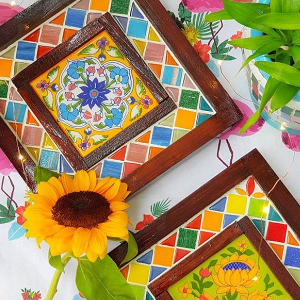 Pattern,Sunflower,Textile,sunflower,Visual arts,Plant,Flower,Window,Symmetry