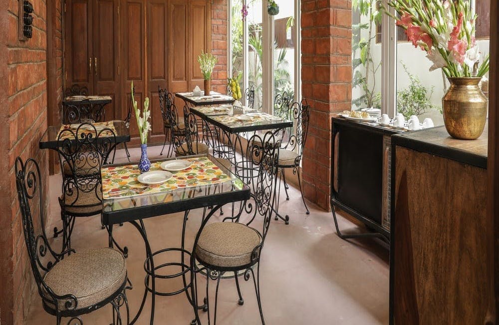 Book A Stay At The Mandeville Guest House LBB, Kolkata