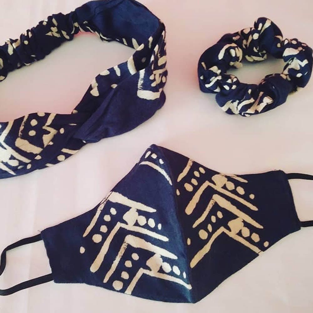 Scarf,Fashion accessory,Swimsuit top
