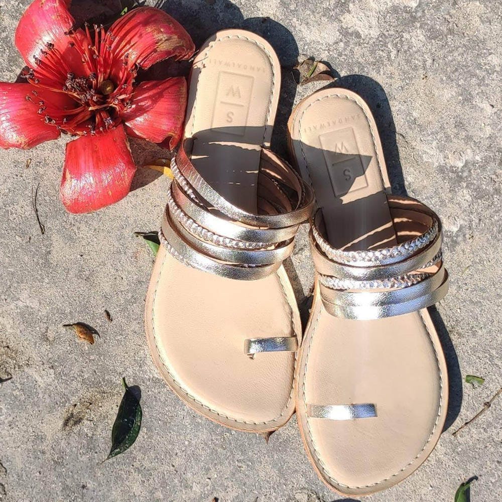 Footwear,Mason jar,Shoe,Product,Sandal,Fashion accessory,Glass