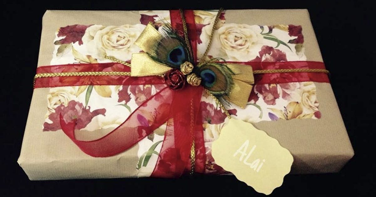 Traditional African Wedding Dowry Gift Wrapping | Bridal gift wrapping ideas,  Bridal shower gift wrapping ideas, Wedding gifts packaging