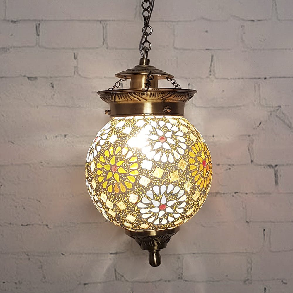 Light fixture,Lighting,Brass,Metal,Ceiling fixture,Ceiling,Lamp,Interior design,Lighting accessory,Chandelier