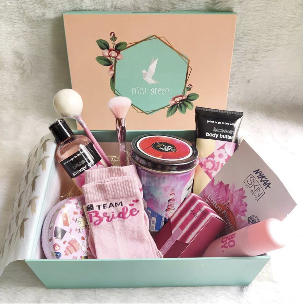 Pamper Gift Box for Her, Pamper Hamper, Birthday Gift Hamper for Her,  Relaxation Gift, Spa in A Box, Thank You, Thinking of You, Beauty Gift -  Etsy UK | Birthday hampers, Pamper