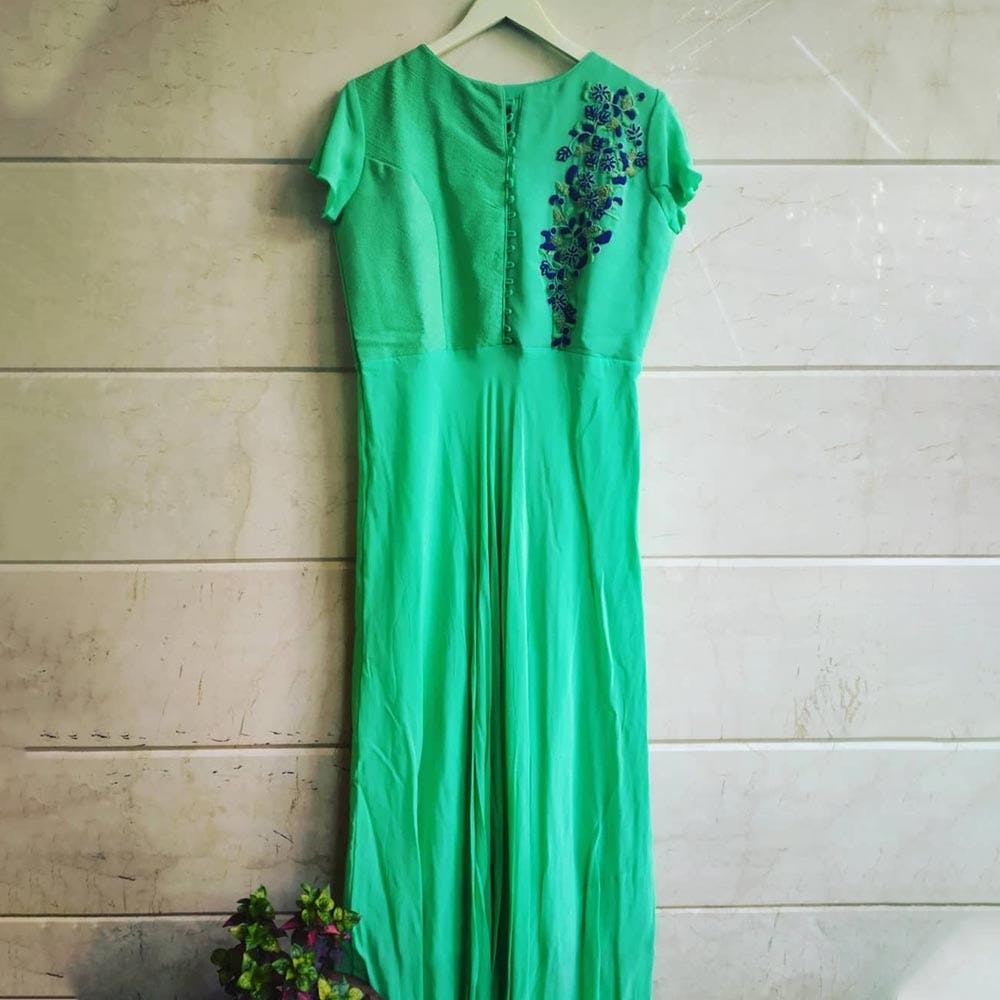 Clothing,Green,Day dress,Dress,Aqua,Turquoise,Formal wear,Cocktail dress,Sleeve,Textile