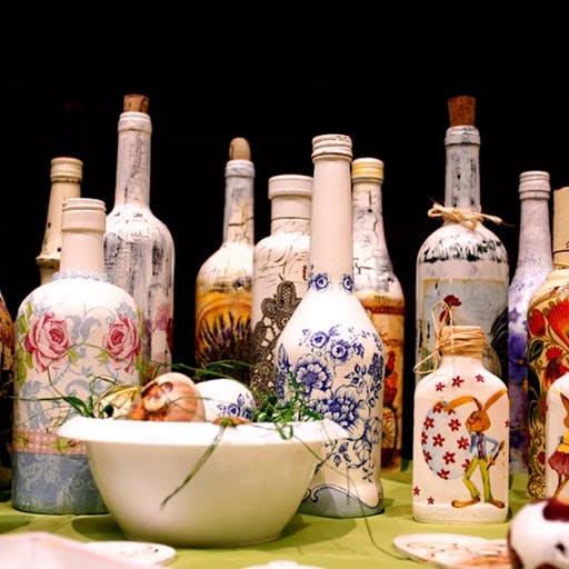 Bottle,Product,Glass bottle,Still life,Porcelain,Alcohol,Liqueur,Wine bottle,Ceramic,Drink