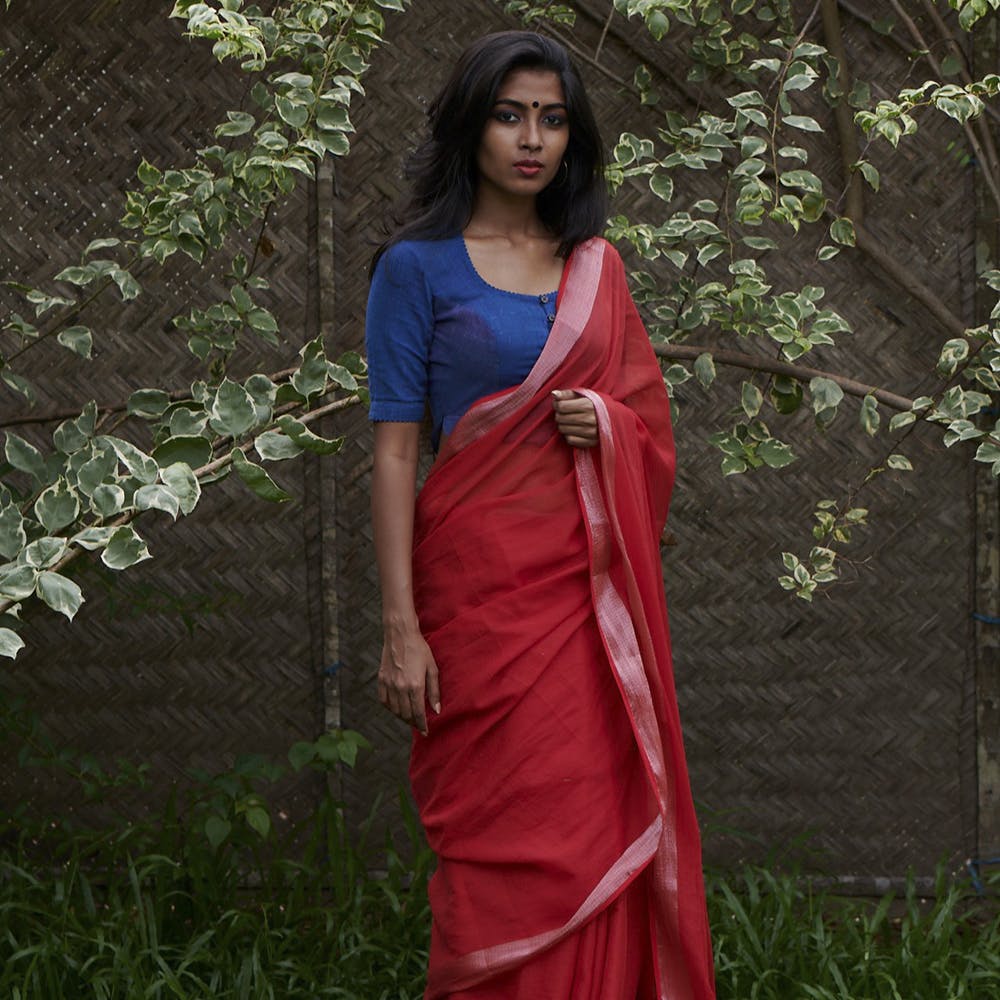 Clothing,Maroon,Red,Formal wear,Dress,Sari,Photo shoot,Outerwear,Textile,Photography