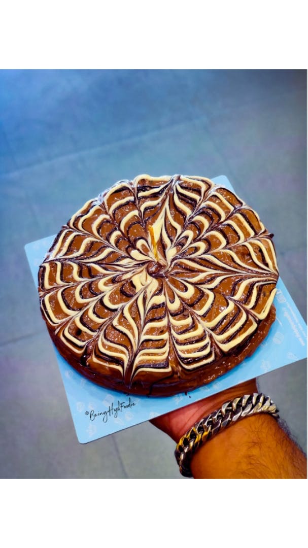 Check Out The Newest & Yummiest Waffle Cake At This Outlet!