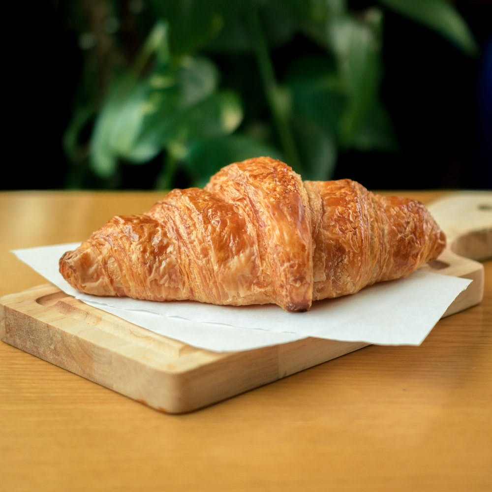 Food,Croissant,Dish,Cuisine,Viennoiserie,Baked goods,Ingredient,Pastry,Puff pastry,Turnover