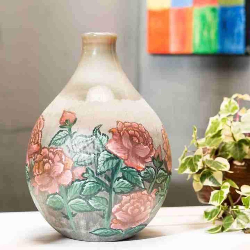 Vase,Ceramic,Porcelain,Aqua,Artifact,Pottery,Plant,Glass,Flowerpot,Interior design