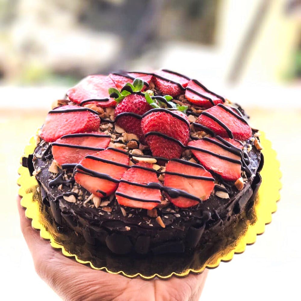 Order Rum Chocolate Cake Cake Online in Noida, Delhi NCR | Kingdom of Cakes