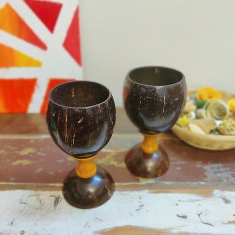 Stemware,Drinkware,Wine glass,Chalice,Glass,Tableware,Serveware,Snifter,Egg cup,Candle holder